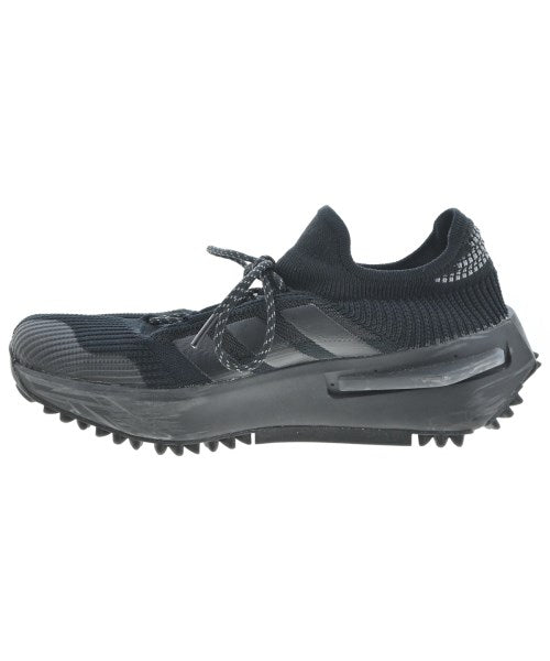 adidas 運動鞋