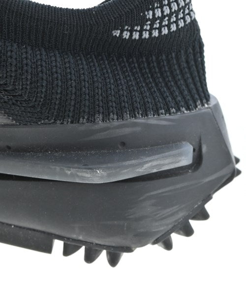 adidas 運動鞋