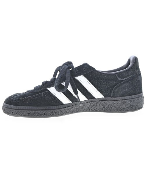 adidas 運動鞋