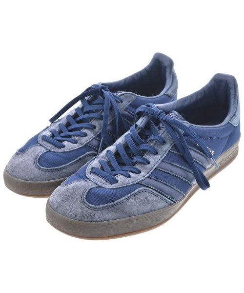 adidas 運動鞋
