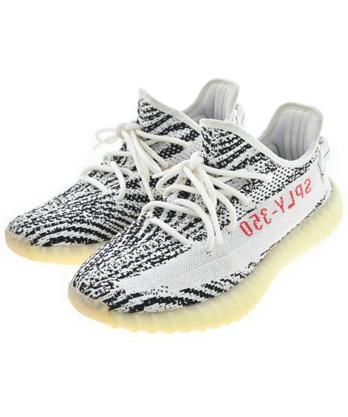 adidas 運動鞋
