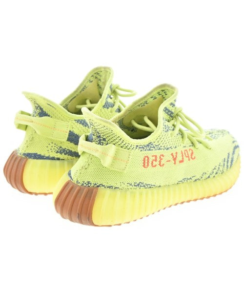 adidas 運動鞋