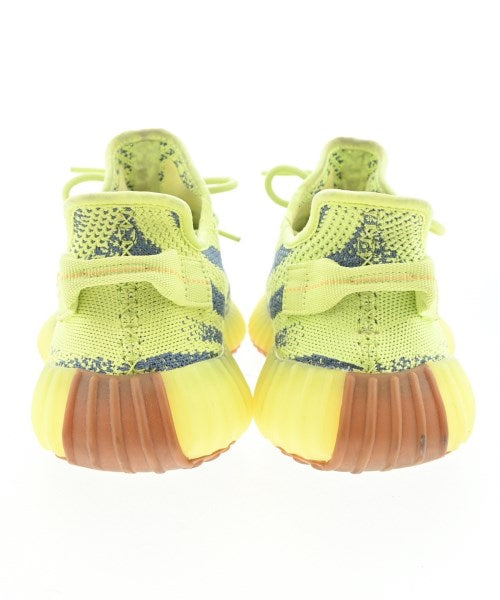 adidas 運動鞋