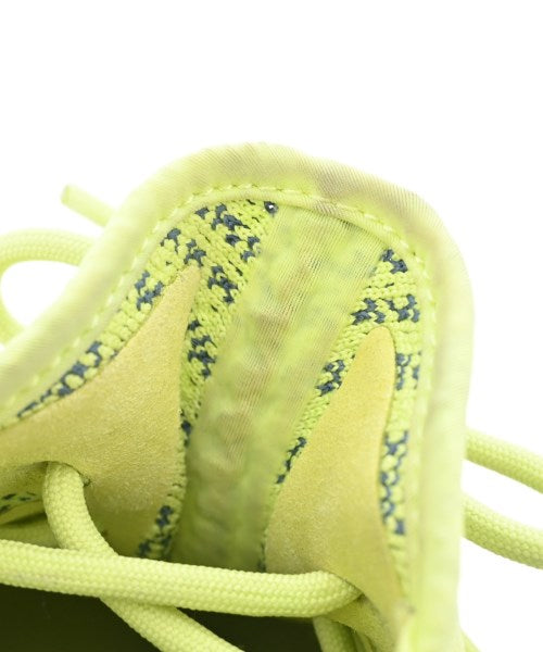 adidas 運動鞋