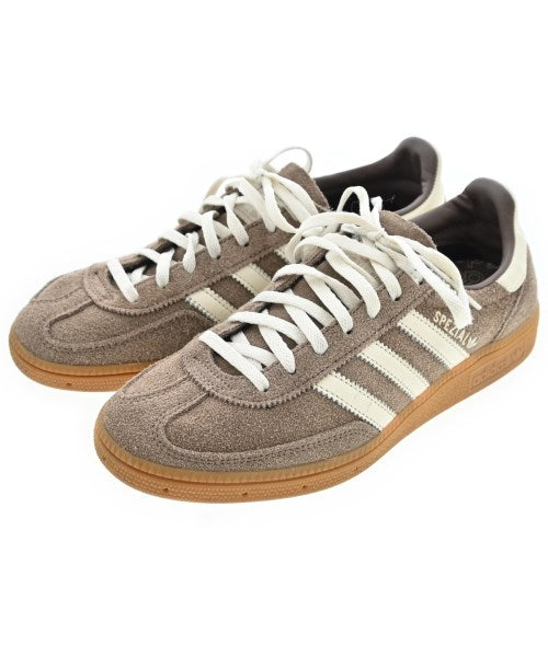 adidas 運動鞋