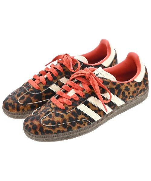 adidas 運動鞋