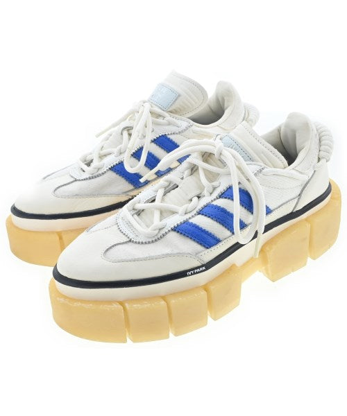 adidas 運動鞋