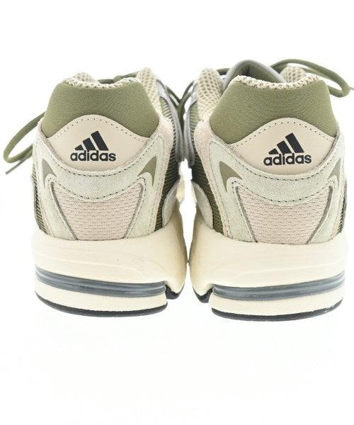 adidas 運動鞋