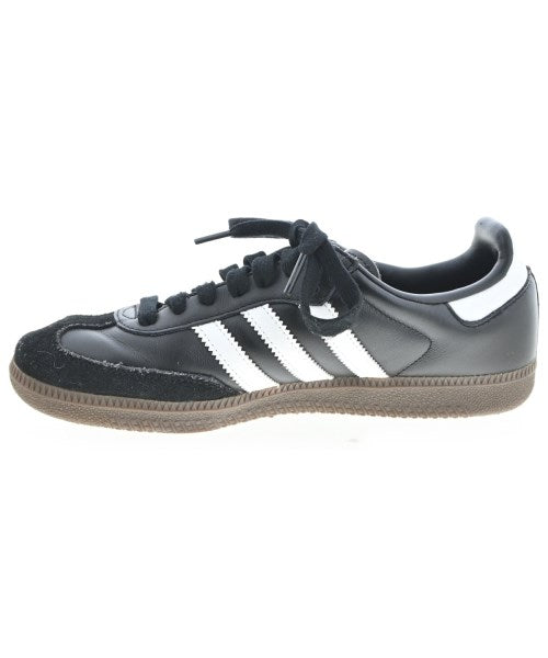 adidas 運動鞋