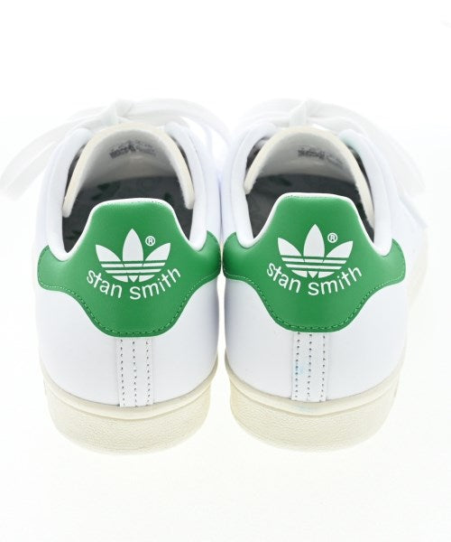 adidas 運動鞋