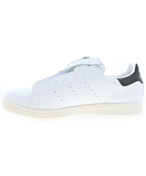 adidas 運動鞋