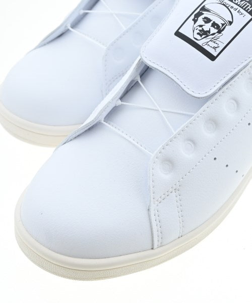 adidas 運動鞋