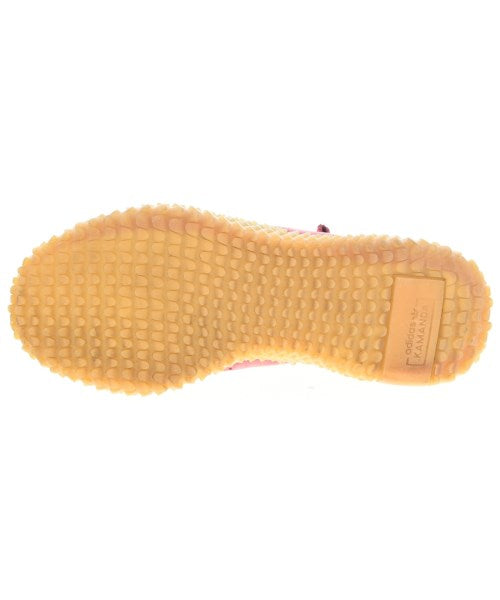 adidas 運動鞋