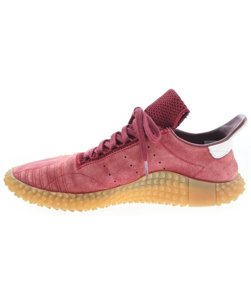 adidas 運動鞋