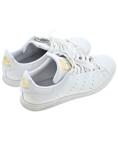 adidas 運動鞋