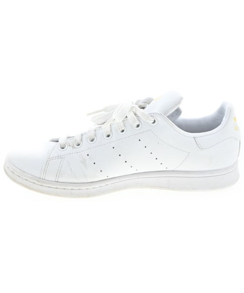 adidas 運動鞋
