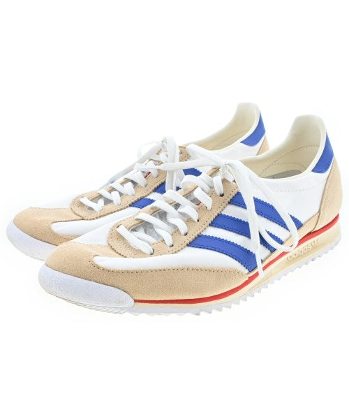 adidas 運動鞋