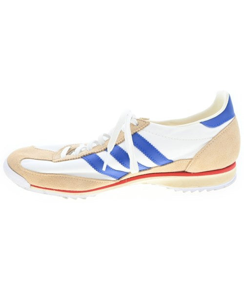adidas 運動鞋