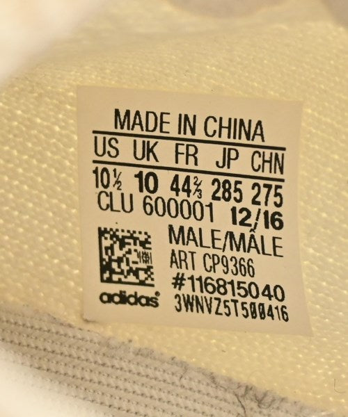adidas 運動鞋