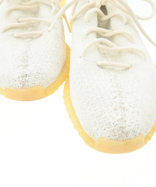 adidas 運動鞋