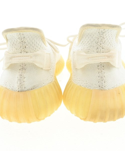adidas 運動鞋