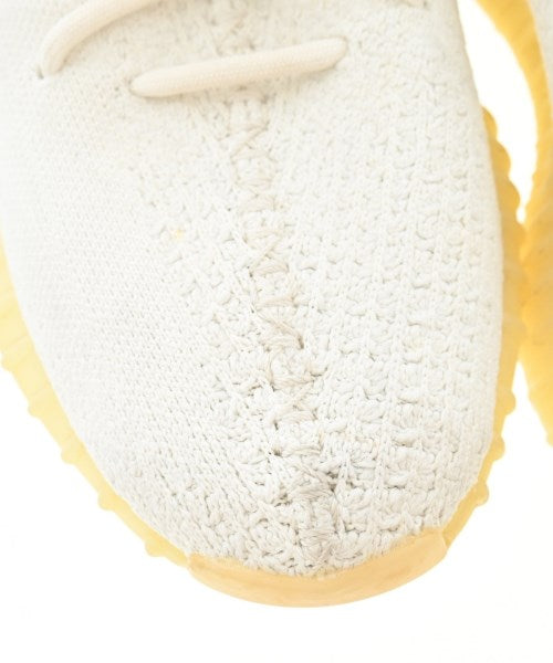 adidas 運動鞋