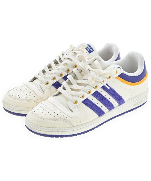 adidas 運動鞋