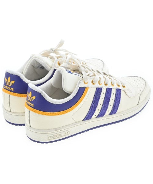 adidas 運動鞋