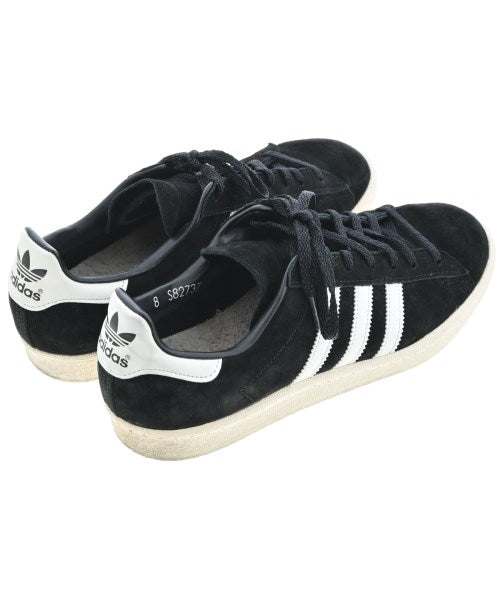 adidas 運動鞋