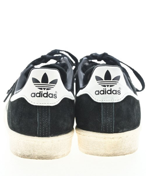 adidas 運動鞋