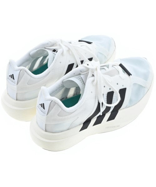 adidas 運動鞋