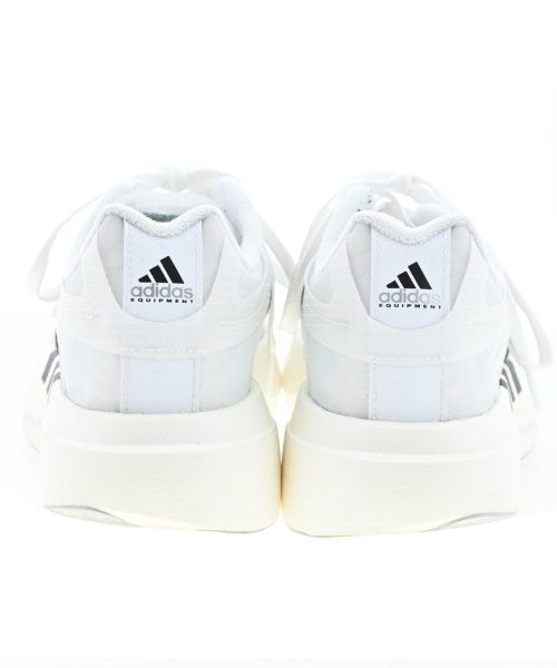 adidas 運動鞋