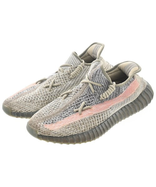 adidas 運動鞋
