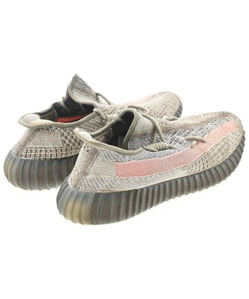 adidas 運動鞋