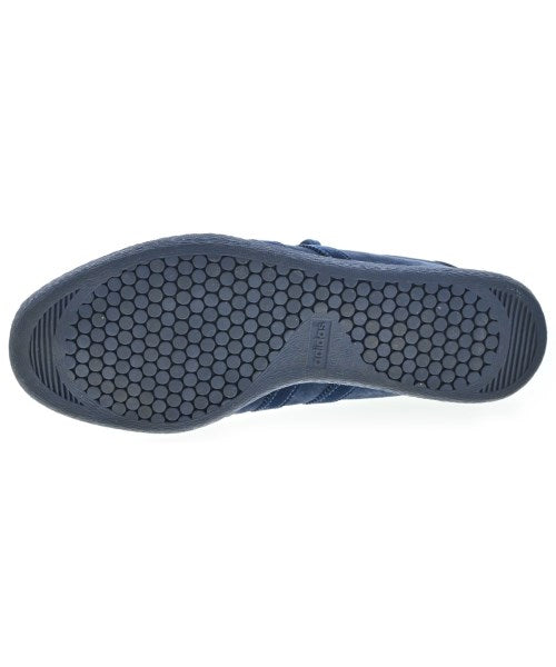 adidas 運動鞋