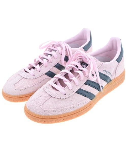 adidas 運動鞋