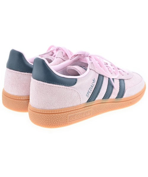 adidas 運動鞋