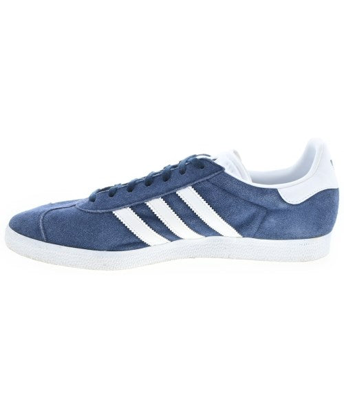 adidas 運動鞋