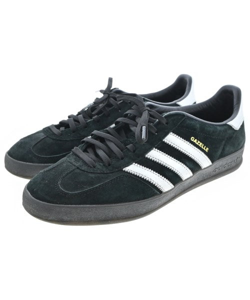 adidas 運動鞋