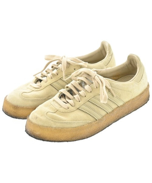 adidas 運動鞋