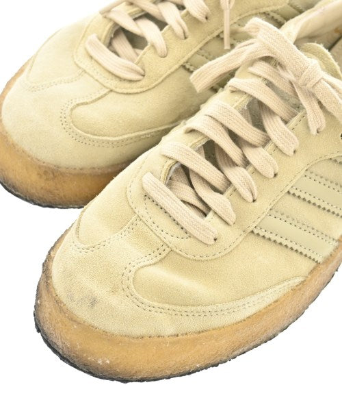 adidas 運動鞋