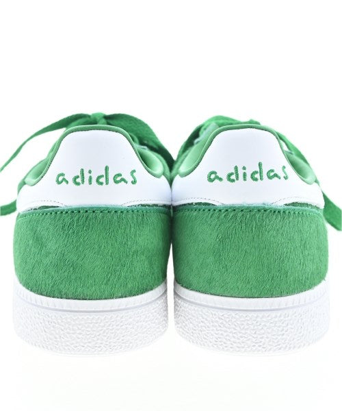adidas 運動鞋