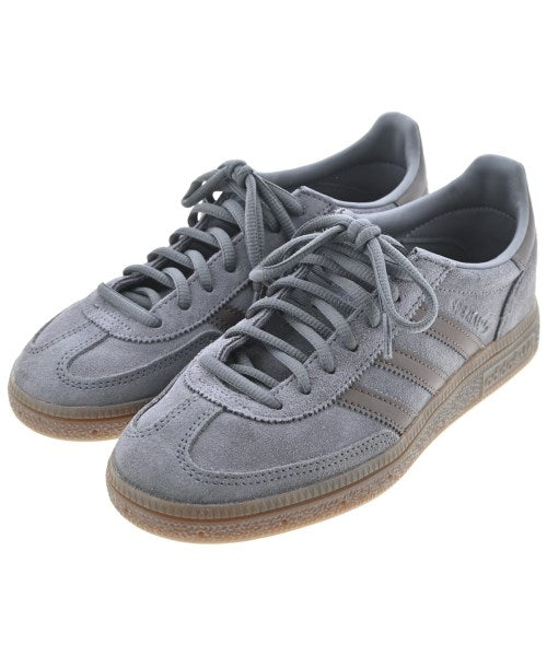 adidas 運動鞋