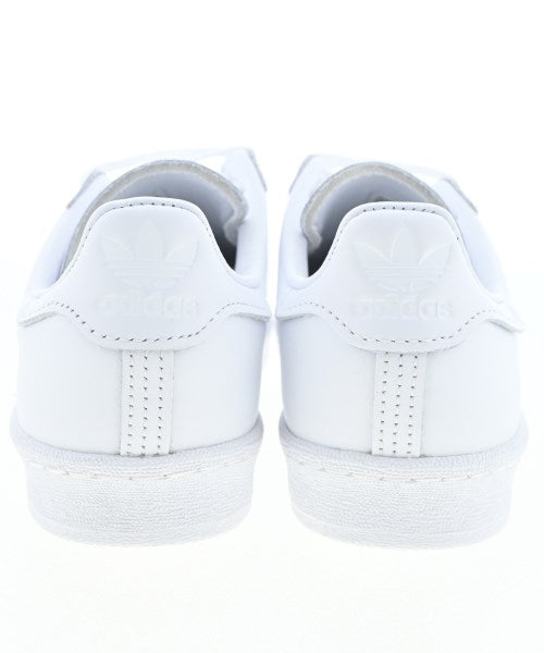 adidas 運動鞋