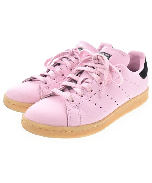 adidas 運動鞋