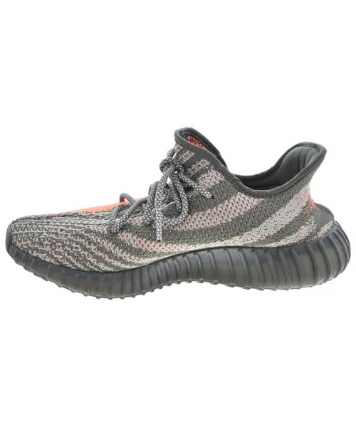 adidas 運動鞋