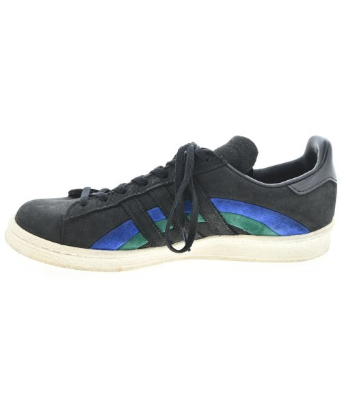 adidas 運動鞋