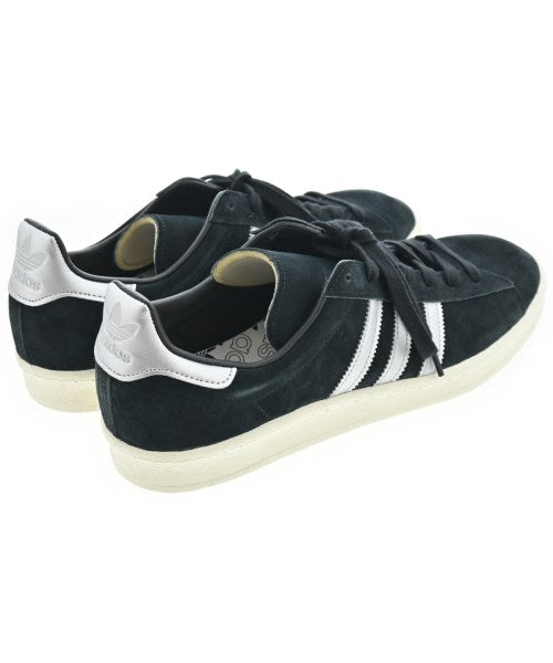 adidas 運動鞋