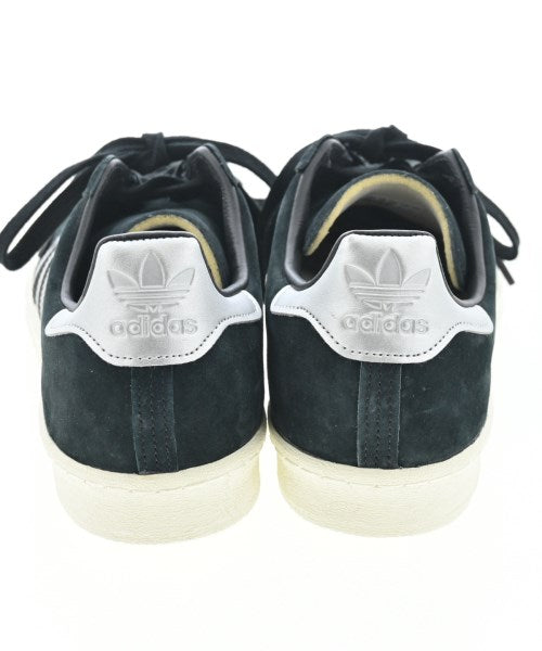 adidas 運動鞋