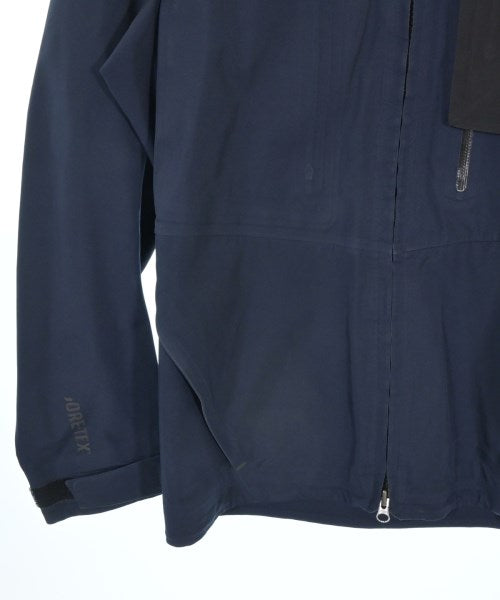 NIKE ACG 山系外套